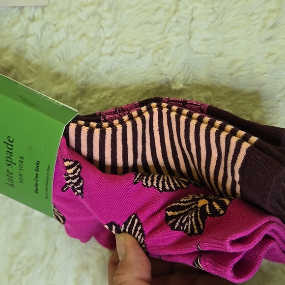 Kate Spade Green Water Bottle 3pair Socks Set And Earrings NWT GIFTABLE - Picture 5 of 8